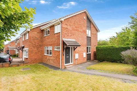 Chamberlain Court, Sheffield S35 3 bed semi