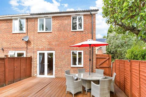 Haywain Close, Maidstone ME14 3 bed end of terrace house for sale