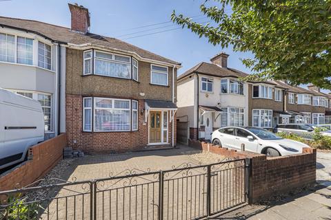 Dorchester Waye, Hayes, UB4 3 bed semi
