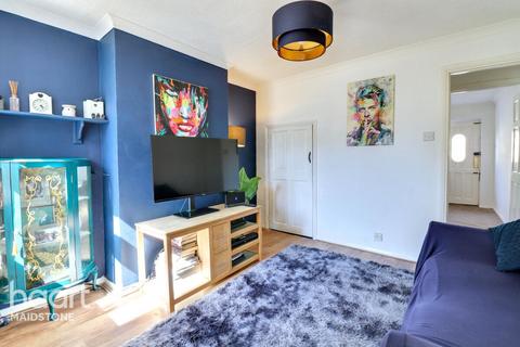 Victoria Street, Aylesford 2 bed terraced house for sale