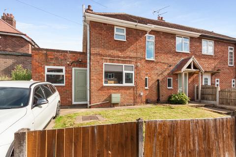 Beckett Avenue, Gainsborough, DN21 3 bed semi
