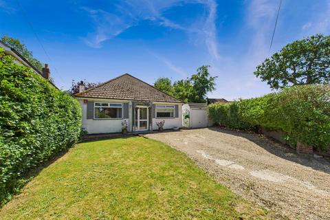 Taunton Lane, Coulsdon CR5 3 bed detached bungalow for sale