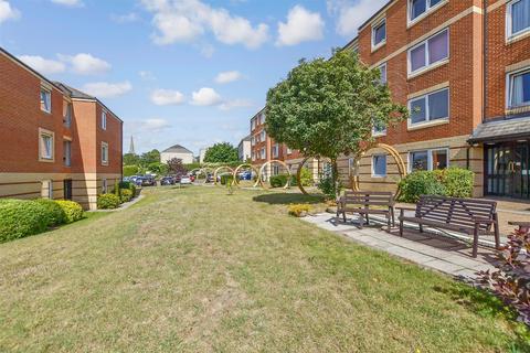 Friars Court, Maidstone ME14 2 bed apartment for sale