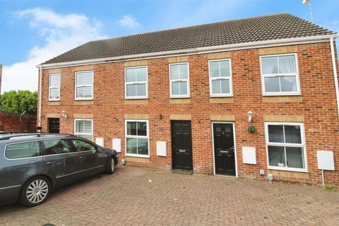 Arnold Mews, Hull 3 bed terraced house for sale