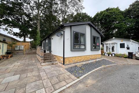 Woodlands Park, Stopples Lane... 2 bed mobile home for sale