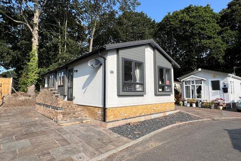 Woodlands Park, Stopples Lane... 2 bed mobile home for sale