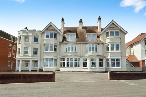 Esplanade, Minehead TA24 2 bed flat for sale