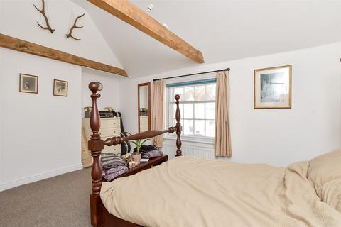 High Street, Lewes, East Sussex 2 bed duplex for sale