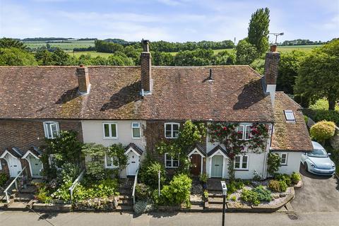 Old Road, Wateringbury, Maidstone 2 bed terraced house for sale