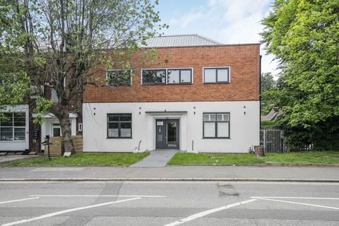 Bridge Road East, Welwyn Garden City... 1 bed flat for sale