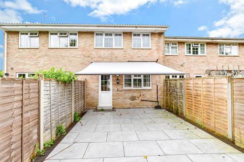 St. George's Walk, Eastergate PO20 3 bed terraced house for sale