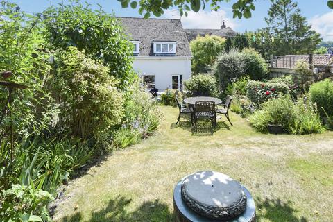 High Street, Tilshead SP3 4SB 3 bed semi