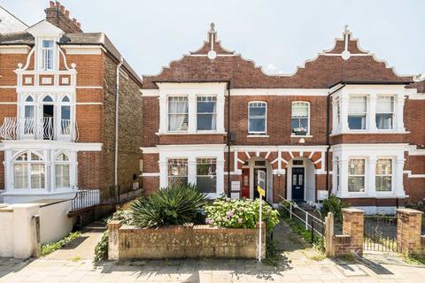 Sternhold Avenue, London SW2 2 bed flat for sale