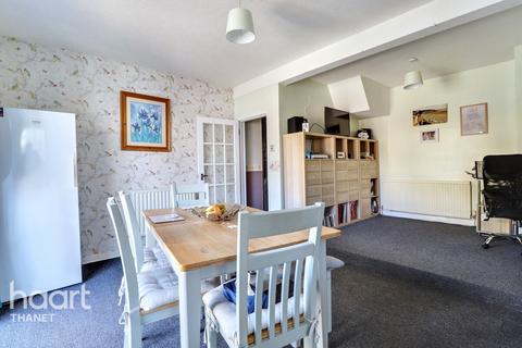 Beacon Road, Broadstairs 4 bed end of terrace house for sale