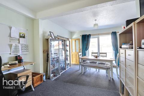 Beacon Road, Broadstairs 4 bed end of terrace house for sale