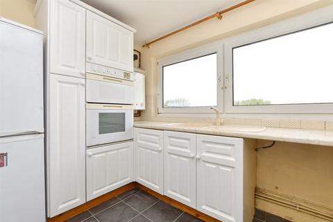 Birch Court, Wallington SM6 2 bed apartment for sale
