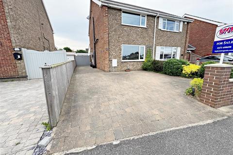 Stoney Way, Tetney, Grimsby, N.E.... 3 bed semi