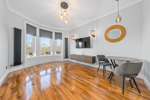 Cathcart Road, Glasgow 2 bed flat for sale