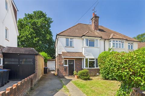 Harelands Close, Surrey GU21 3 bed semi
