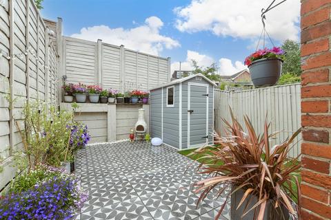Station Terrace, Dorking RH4 3 bed end of terrace house for sale