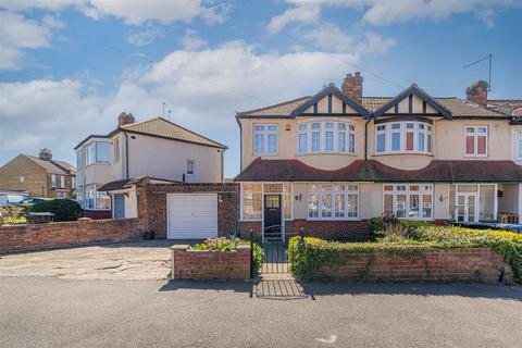 Pevensey Avenue, Enfield 3 bed end of terrace house for sale