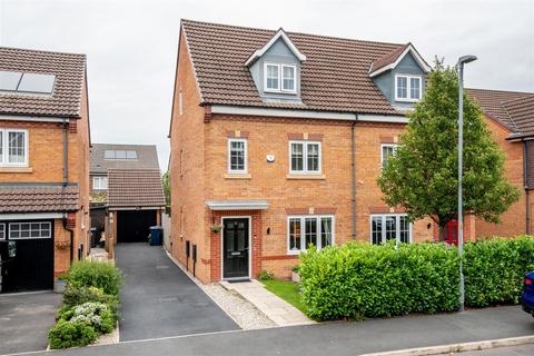 Radcliffe Drive, Farington Moss, Leyland 4 bed semi