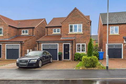 Geldart Avenue, South Cave 3 bed detached house for sale