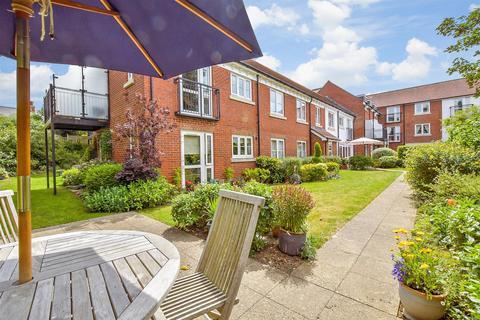Harington Lodge, Chichester PO19 2 bed flat for sale