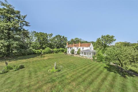 Castle Grove Road, Chobham, Surrey, GU24 5 bed detached house for sale