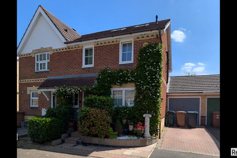 Cherry Hills, Watford, United... 4 bed semi