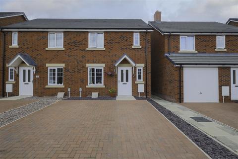2 bedroom semi-detached house for sale