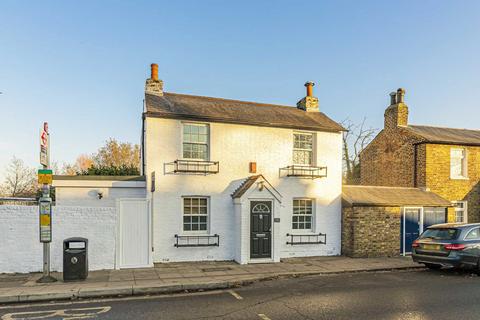 High Street, Hampton TW12 2 bed detached house for sale