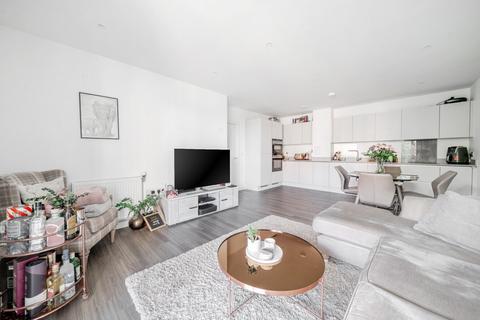 Whelan Road, Acton, London, W3 2 bed flat for sale