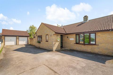 Tintinhull 4 bed bungalow for sale