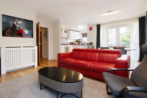 196/1 Lindsay Road, The Shore... 2 bed flat for sale