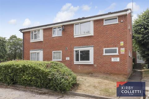 Berners Way, Broxbourne 1 bed apartment for sale