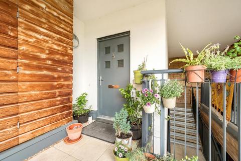 Newbury,  Berkshire,  RG14 1 bed flat for sale