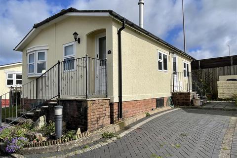 Poplar Court, Cross Hands, Llanelli 2 bed park home for sale
