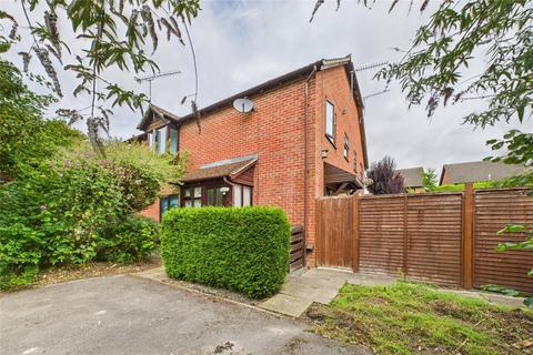 Vermont Woods, Finchampstead... 2 bed semi