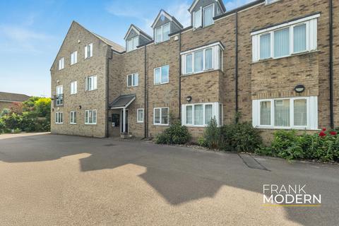 The Blades, Market Deeping, PE6 2 bed ground floor flat for sale
