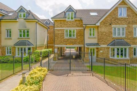 Church Road, Addlestone KT15 1 bed apartment for sale