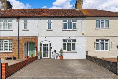 Idmiston Square, Worcester Park 3 bed terraced house for sale