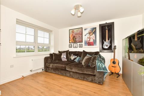 Goldcrest Row, Dover CT16 3 bed end of terrace house for sale