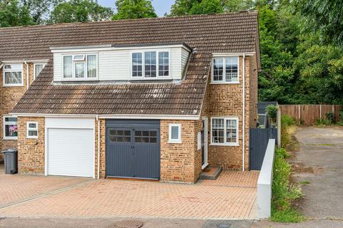 Trapstyle Road, Ware SG12 3 bed terraced house for sale