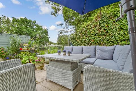 The Oast, Gate Court Farm, Rye TN31 4 bed link detached house for sale