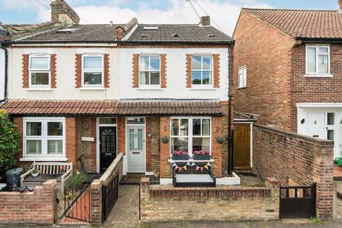 Andover Road, Twickenham TW2 3 bed house for sale
