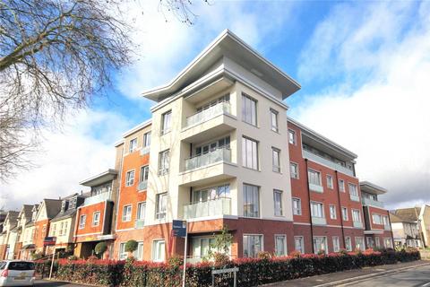 Maybury Road, Surrey GU21 2 bed flat for sale