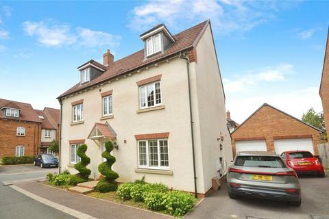 Cotts Field, Aylesbury HP17 5 bed detached house for sale