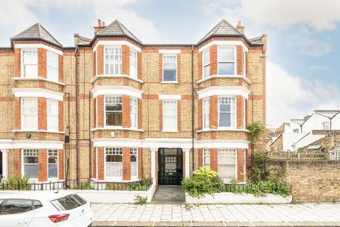 Elmhurst Street, London SW4 1 bed flat for sale