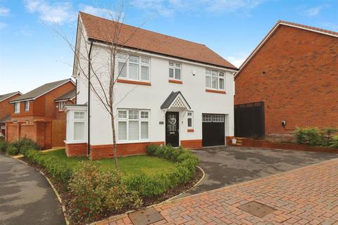 Adelie Road, Nuneaton CV10 3 bed detached house for sale